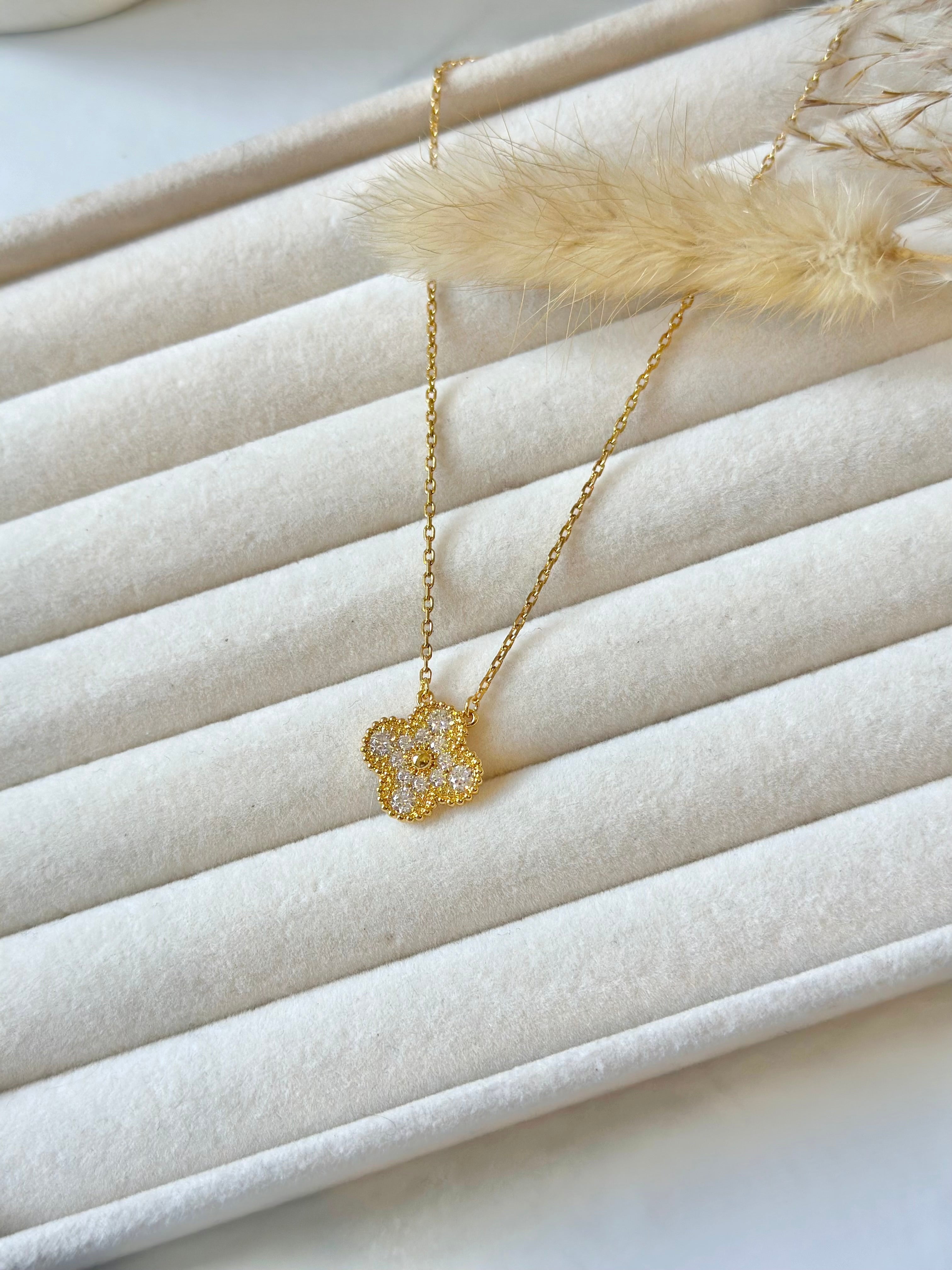 Collar Van Cleef Alhambra vintage 1 trébol