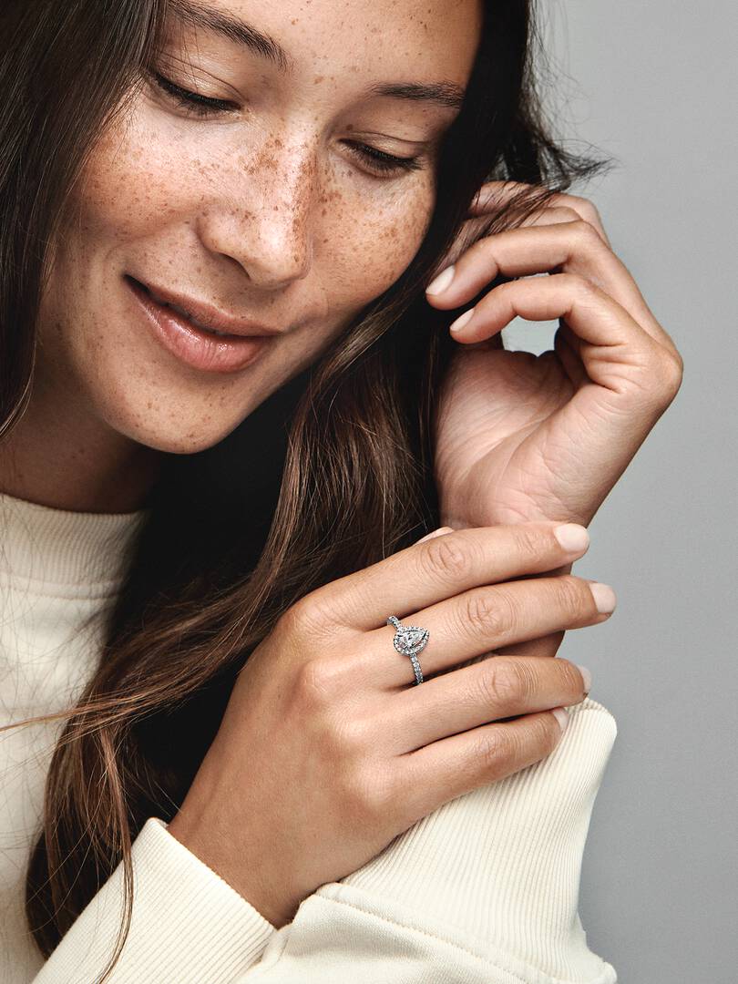 Anillo Halo Brillante Corte Pera