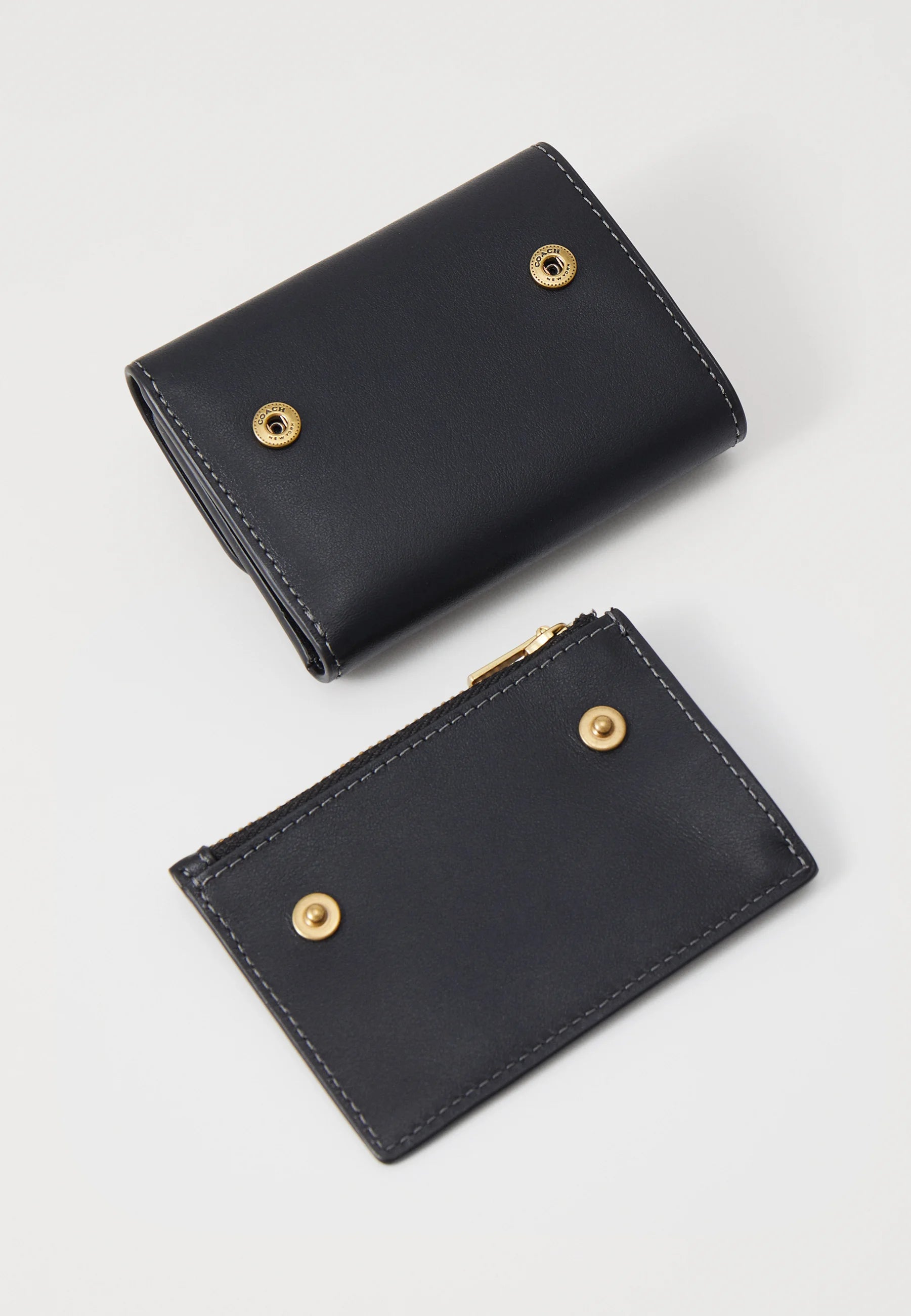 Coach Essential Card Holder Wallet