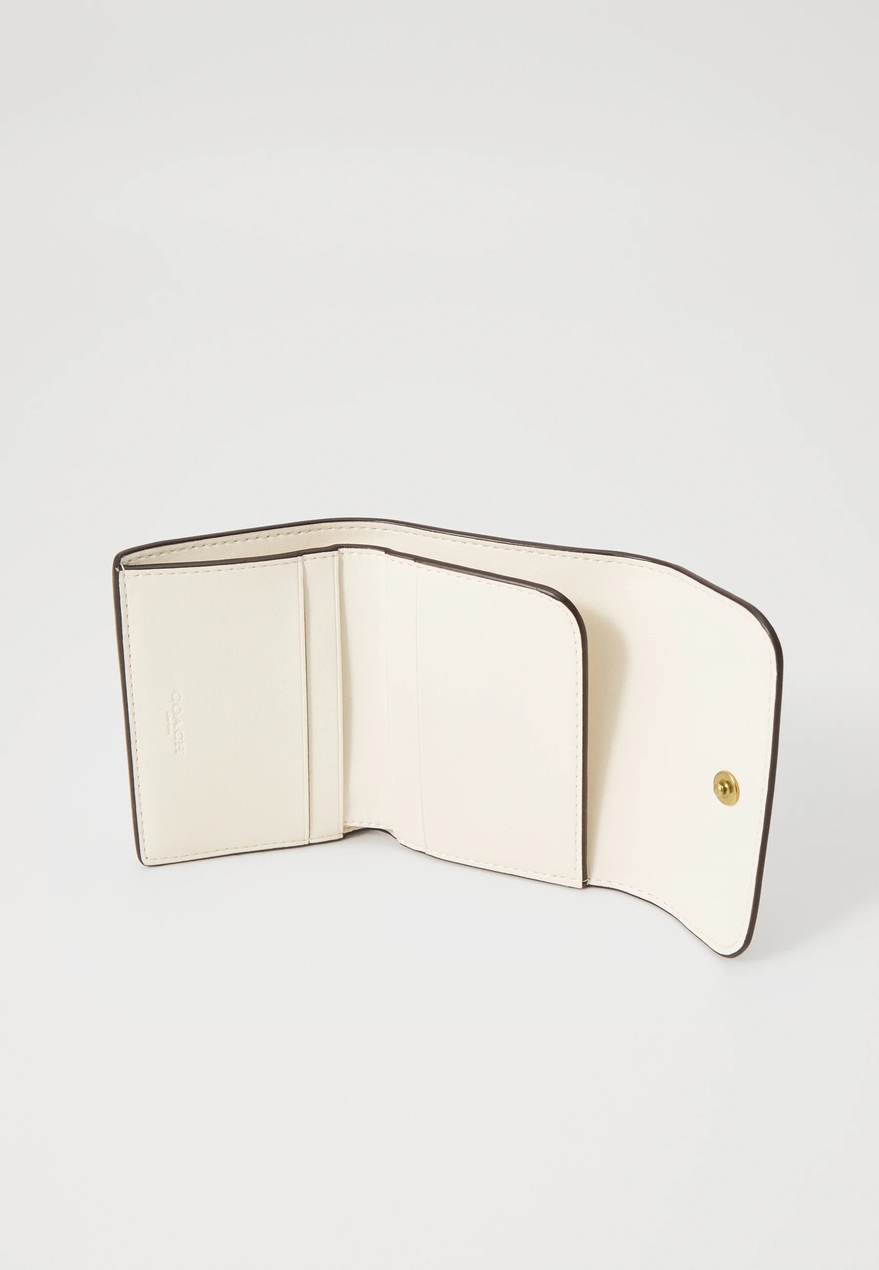 Coach Essential Card Holder Wallet