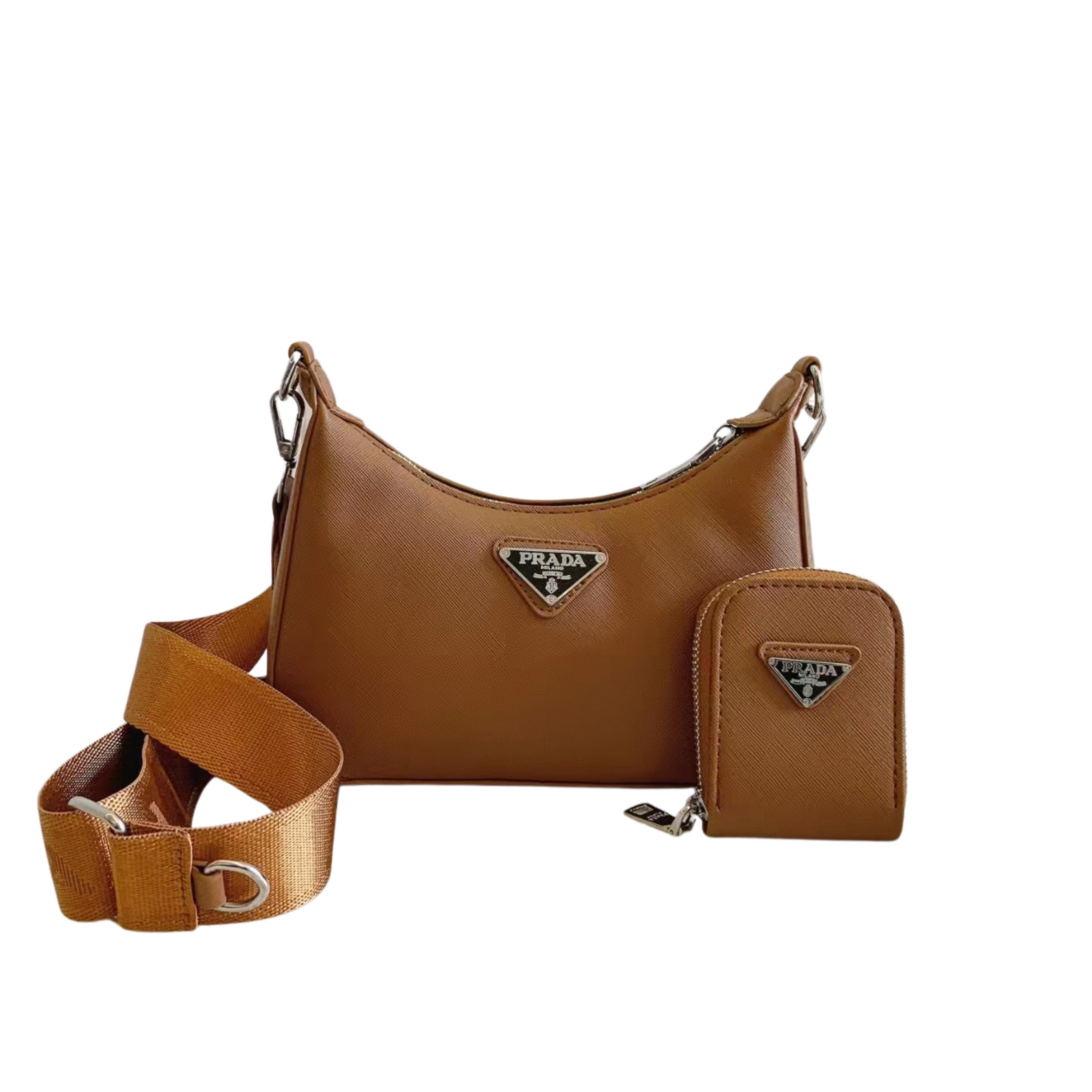 Prada Style Hobo – Caramelo con Cadena y Correa Bordada