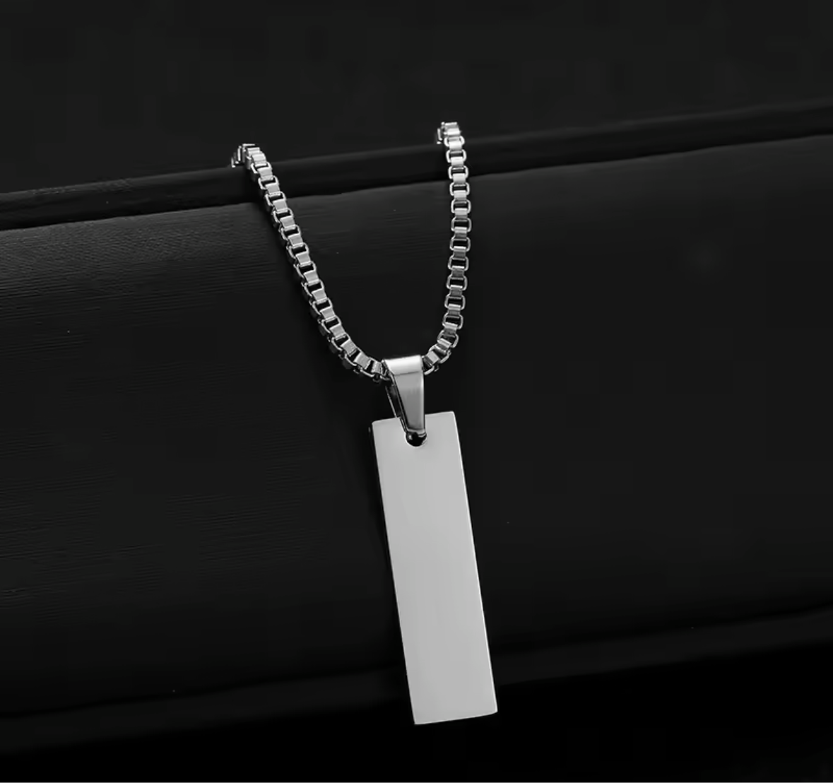 Collar Grabable Con Placa Pequeña en Acero Inoxidable