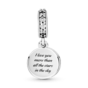 Charm colgante de luna creciente y estrellas azul cielo nocturno