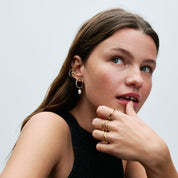 Anillo Banda Dorado Forma Orgánica