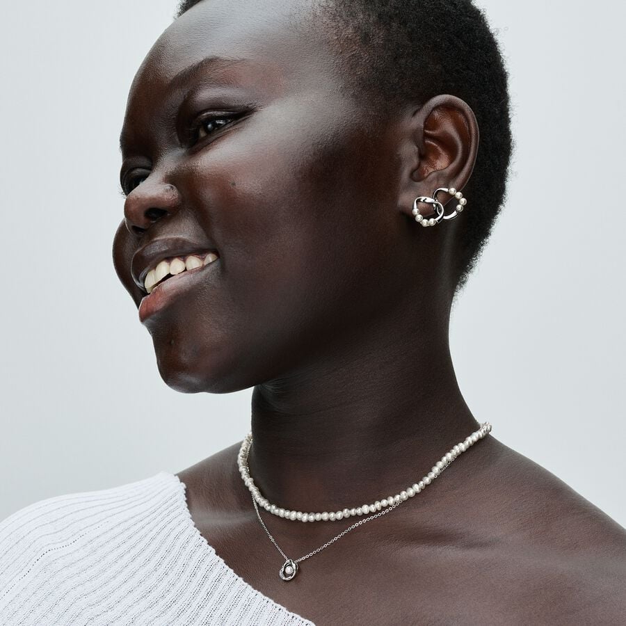 Collar Círculo Forma Orgánica en Pavé y Perla Cultivada de Agua Dulce