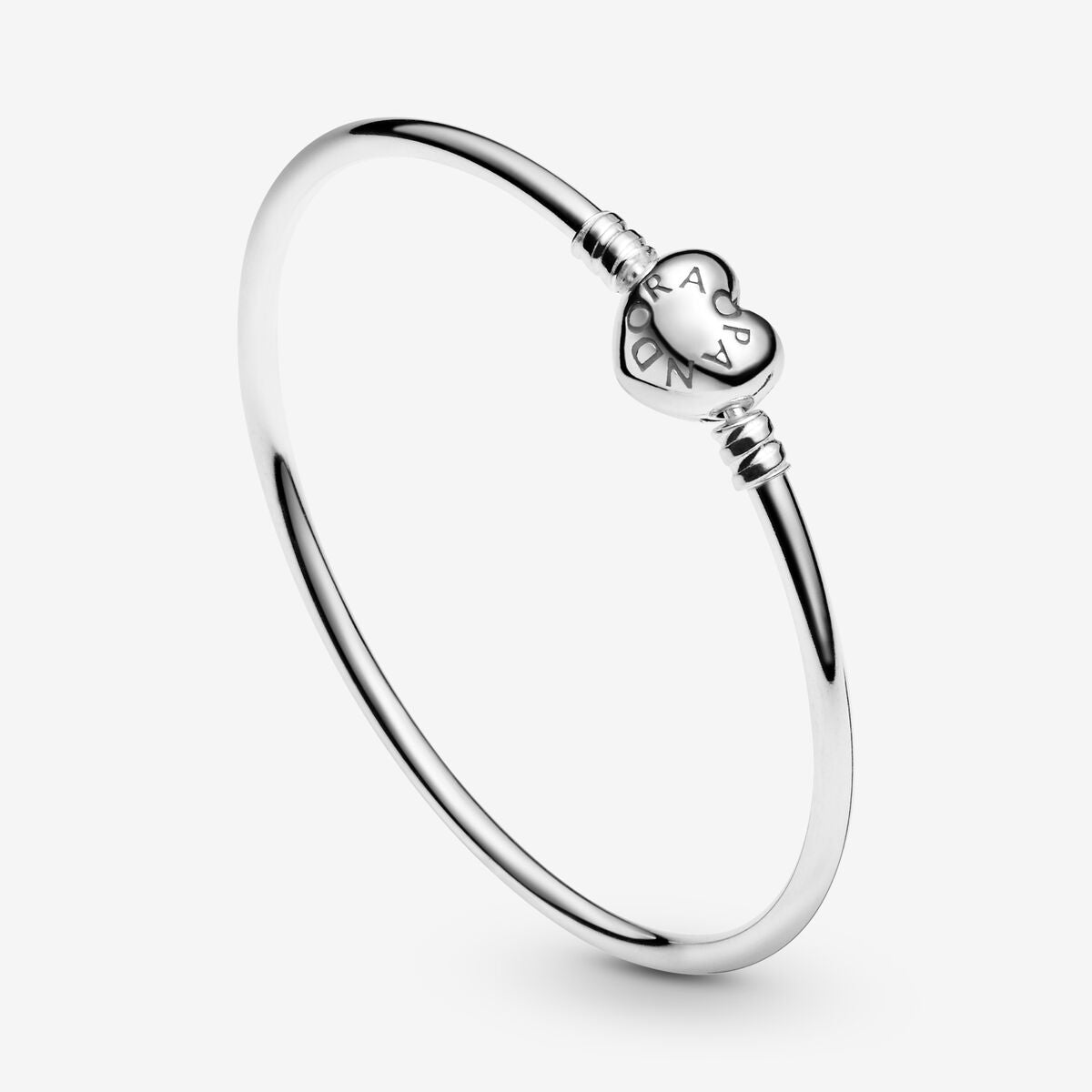 Pulsera rígida Moments en plata de ley con cierre Corazón para charms